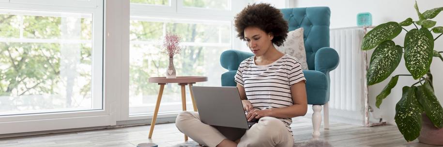 Photo: Woman on computer